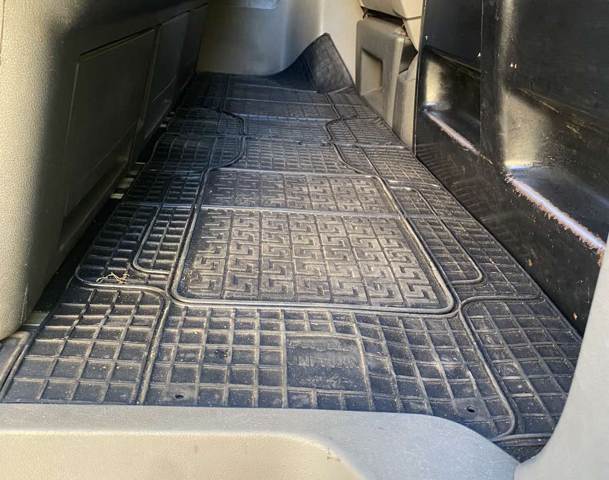 Universal rear rubber floor mats Polytep (2 pcs) - image 2