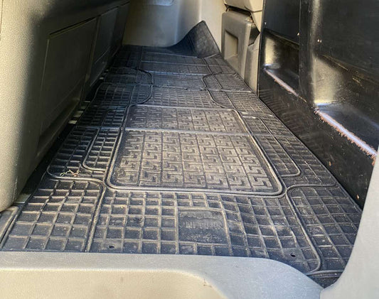 Universal rear rubber floor mats Polytep (2 pcs) - image 2