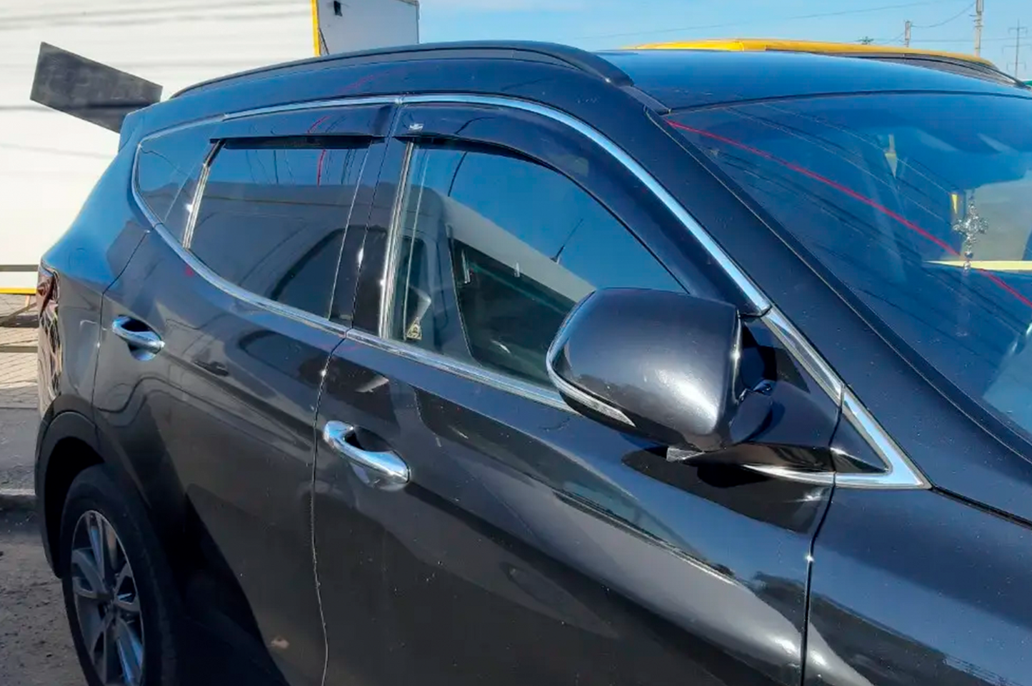 Window deflectors with chrome trim (4 pcs, HIC) for Hyundai Santa Fe 4 2018-2023 - image 1