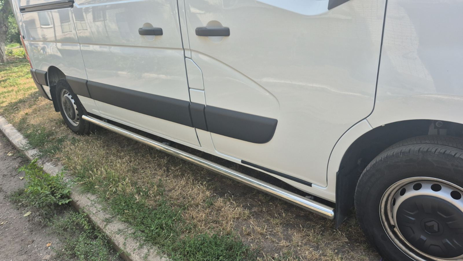 Side Bars BB002 (2 pcs, Stainless Steel) for Nissan NV400 2010-2024 - image 5
