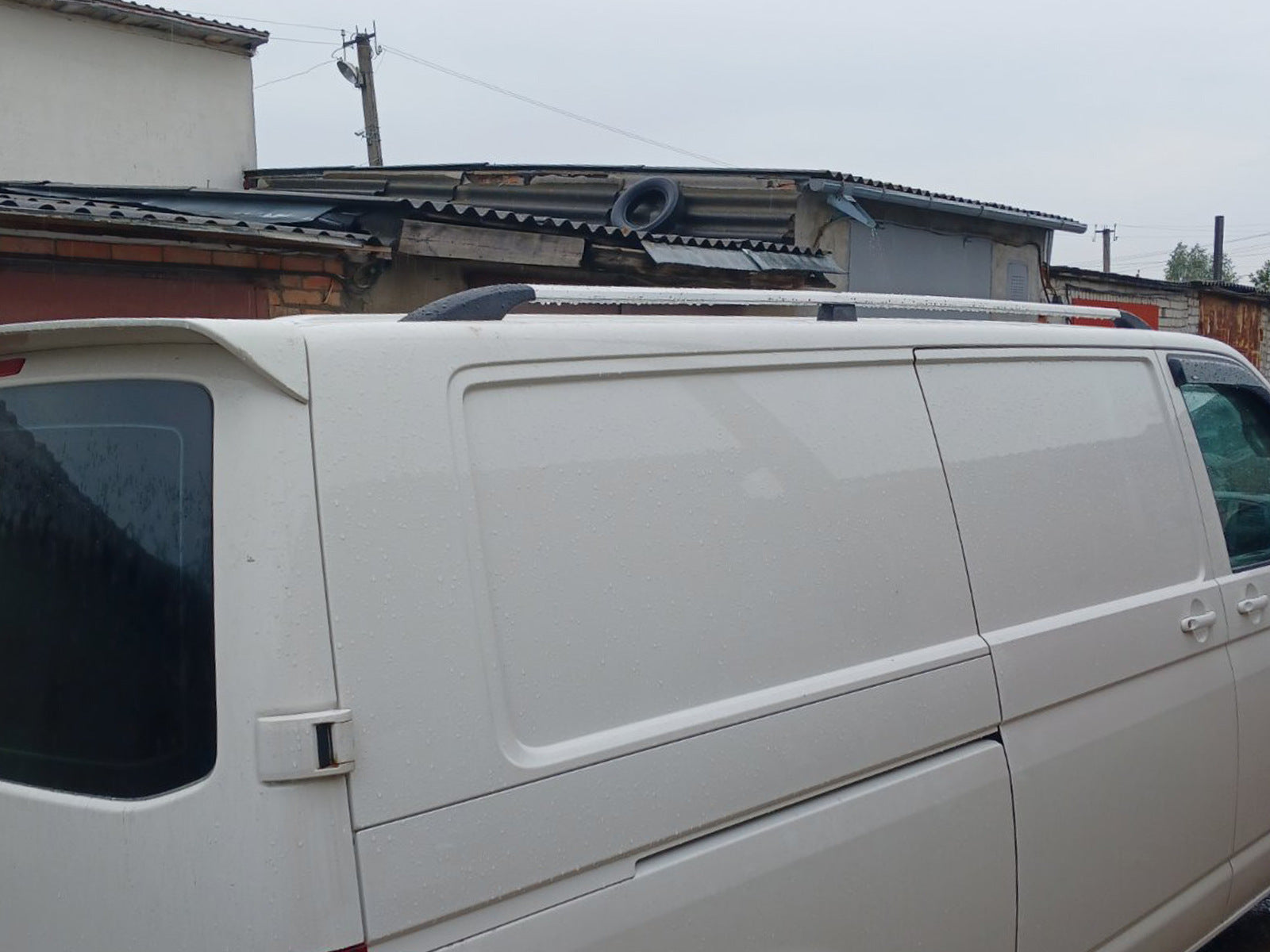 Chrome Roof Rails for Volkswagen T5 Multivan 2003–2010 - image 5