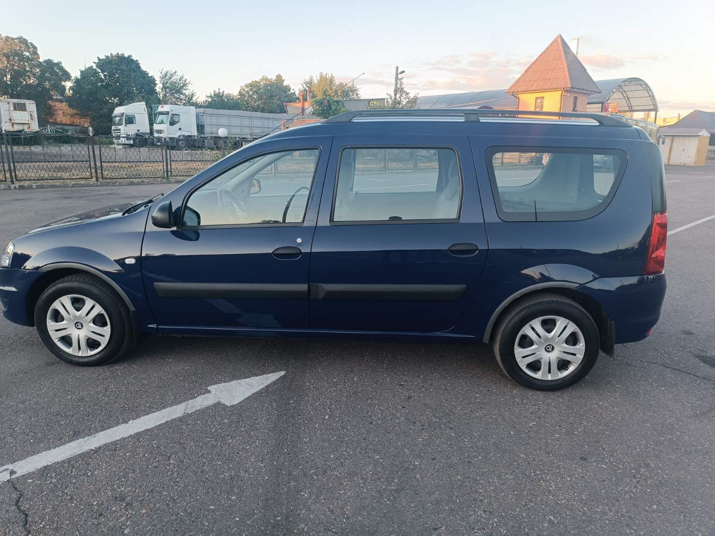 Black Roof Rails for Dacia Logan MCV 2004-2014 - image 4