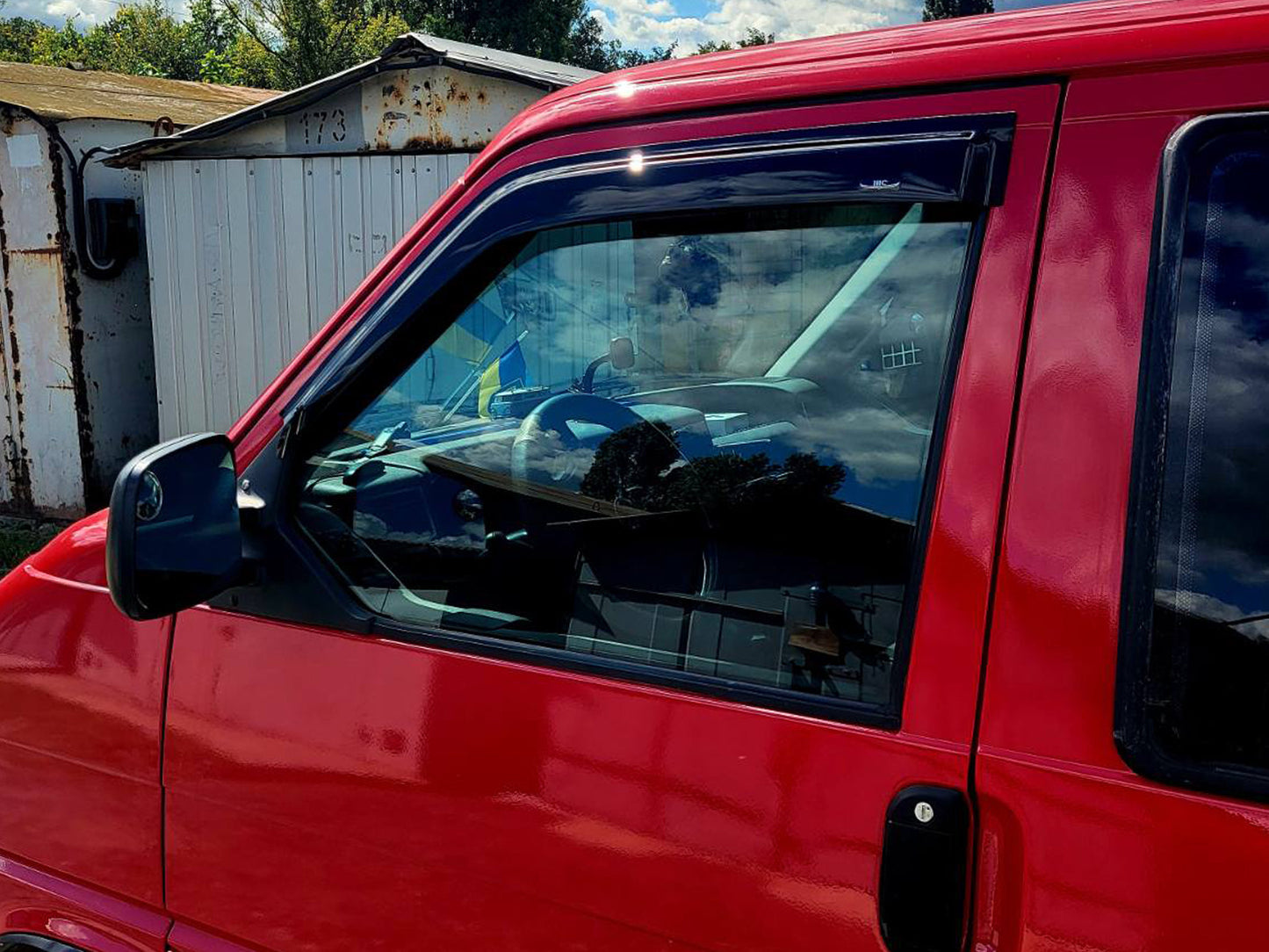 Window Deflectors (2 pcs, HIC) for Volkswagen T4 Transporter 1990-2003 - image 2