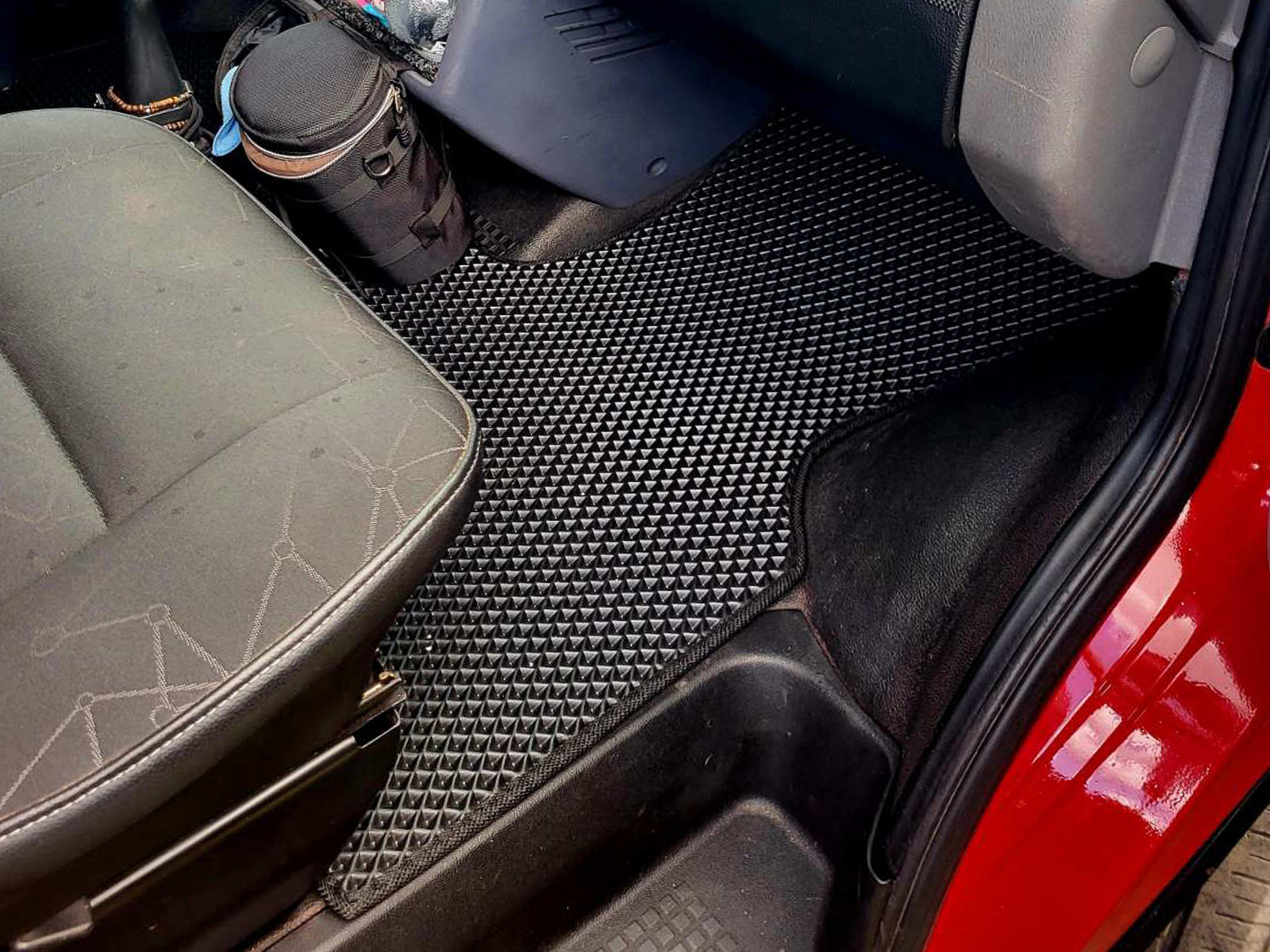 EVA Floor Mats (black) for Volkswagen T4 Caravelle/Multivan 1990-2003 - image 8