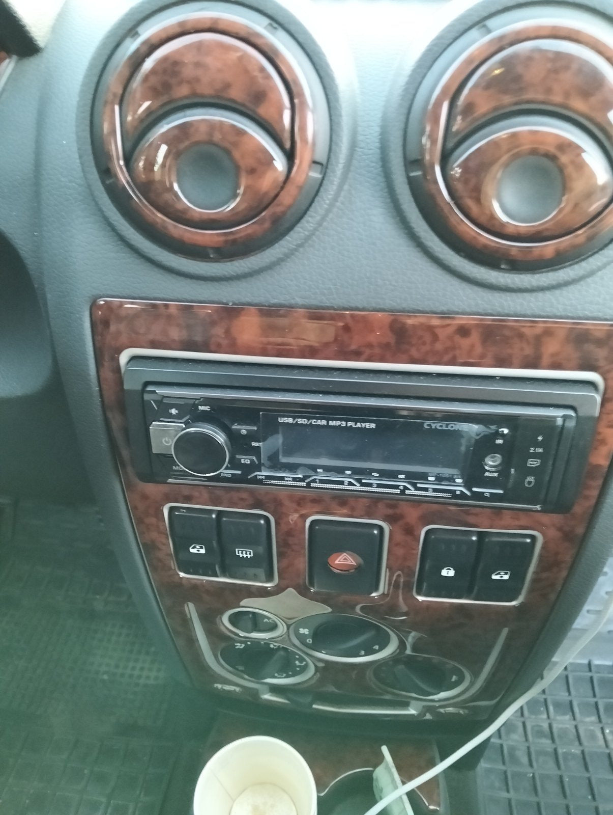 Dashboard Trim (Option 2) for Dacia Logan MCV 2004-2014 - image 4