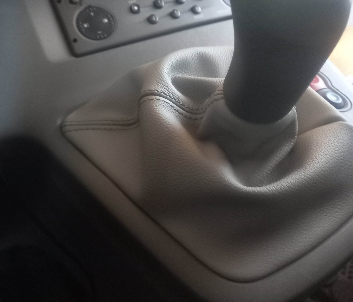 Gearbox cover (leather) (gray) for Renault Kangoo 2008-2020 - Reelken Auto