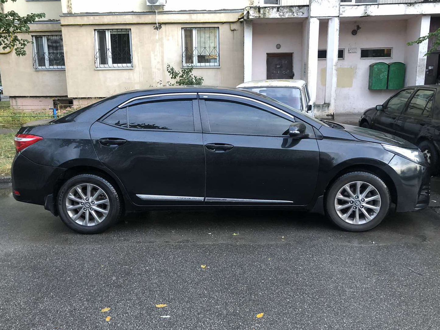 Window deflectors with chrome trim (4 pcs, Niken) for Toyota Corolla 2013-2019 - image 1