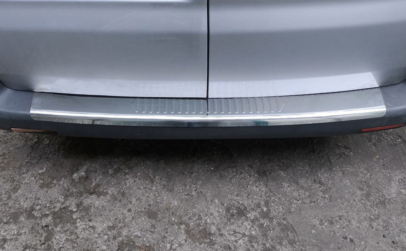 Rear bumper protector with lip (Carmos V1, stainless steel) for Volkswagen T5 Multivan 2003-2010 - image 4
