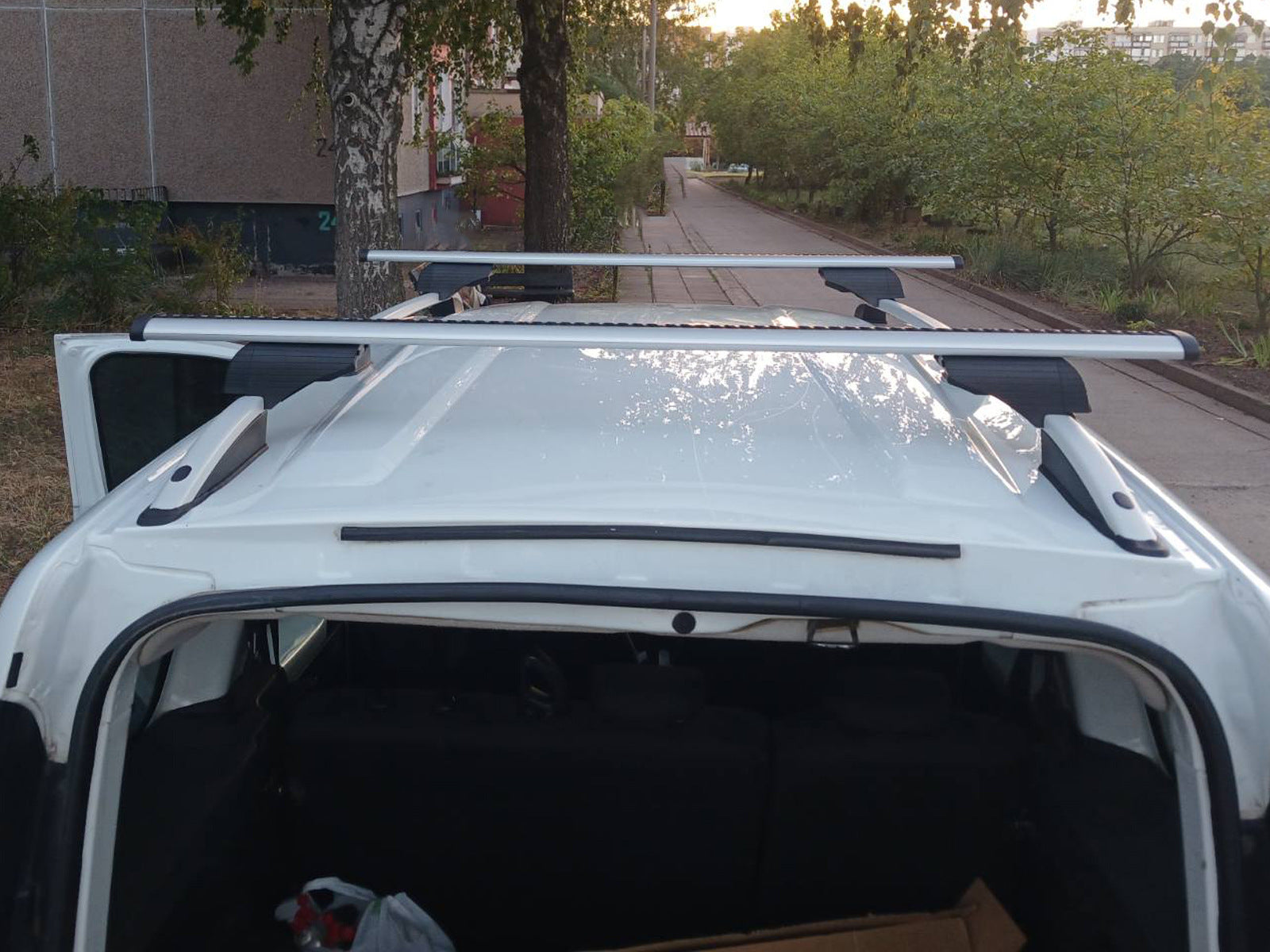 Roof rack cross bars for standard roof rails lockable Wizard V1 (2 pcs) for Dacia Dokker 2013-2022 - image 3