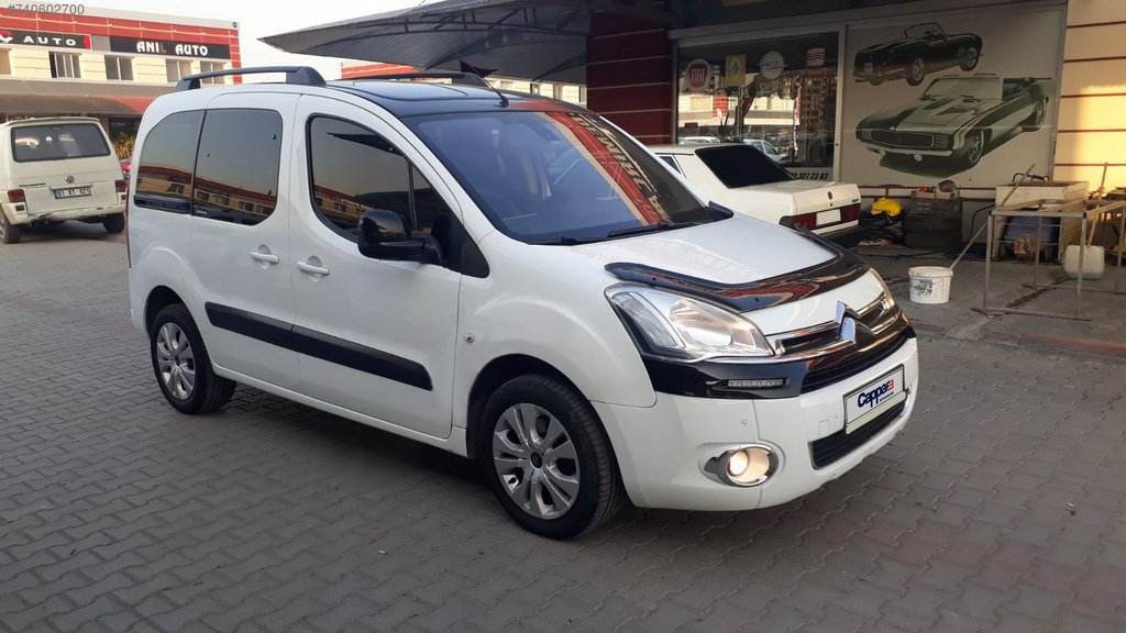 The hood deflector (EuroCap long) for Citroen Berlingo 2008-2018 - Reelken Auto