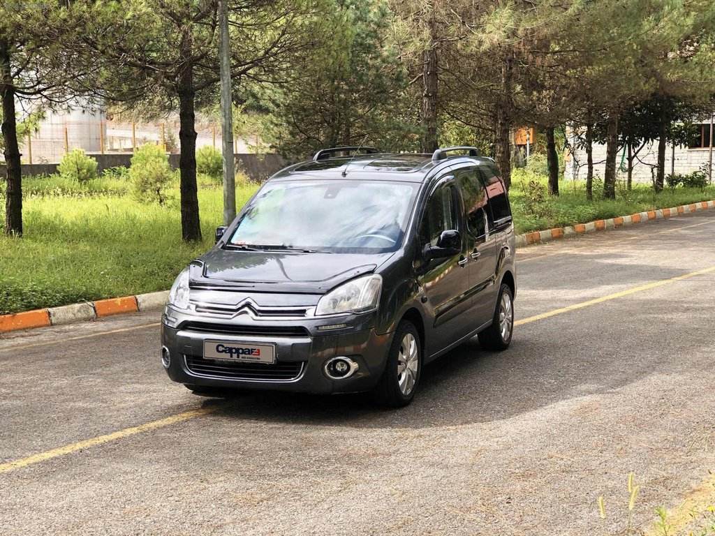 The hood deflector (EuroCap long) for Citroen Berlingo 2008-2018 - Reelken Auto