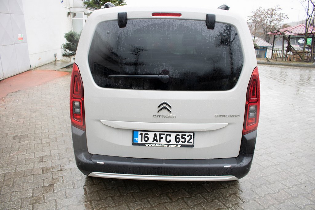Rear Bumper Protector (ABS) for Citroen Berlingo/Multispace 2018- - image 2