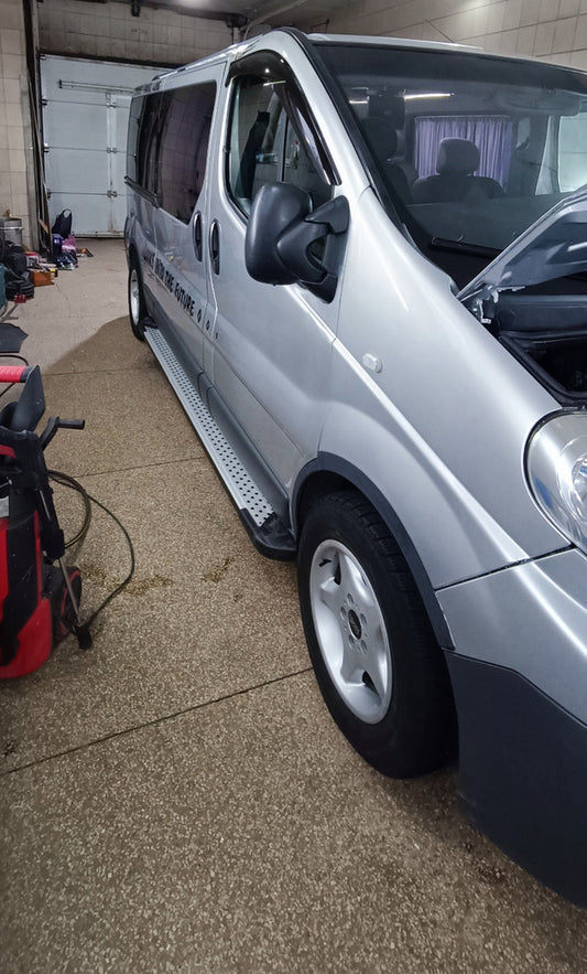 Side Steps X5-Type (2 pcs, Aluminum) for Nissan Primastar 2002-2014 - image 2