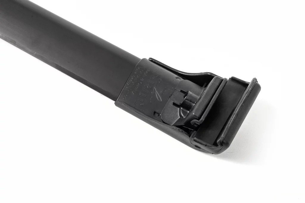 Roof rack (cross bars) for integrated roof rails lockable WingCarrier V2 (2 pcs) for Volvo XC90 2015- - image 17