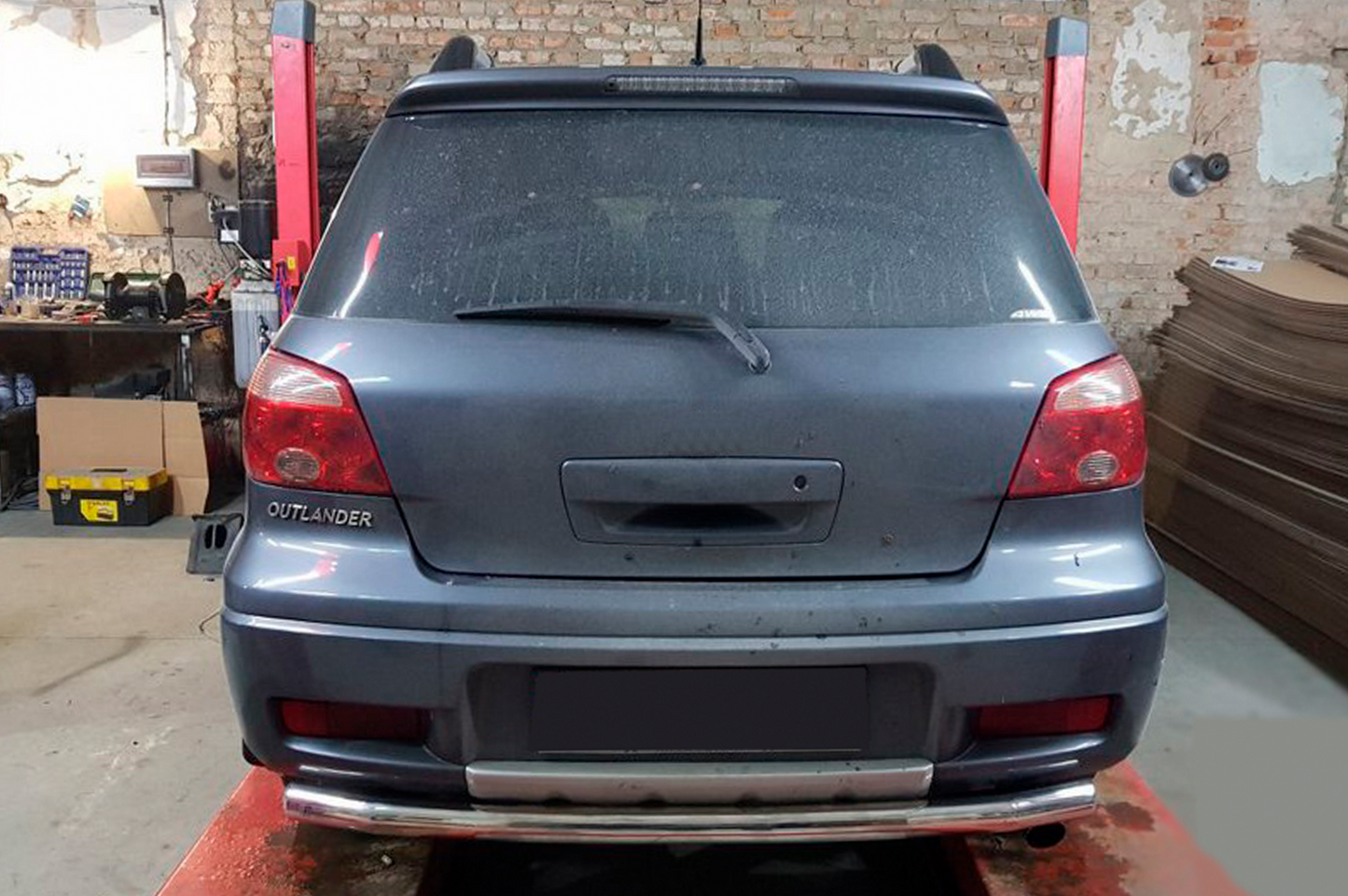 Rear Bar AK002/2 (Stainless Steel) for Mitsubishi Outlander 2001-2006 - image 1