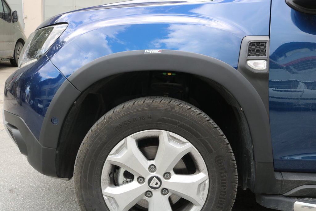 Wide Fender Flares (8 pcs, ABS) for Dacia Duster 2018-2024 - image 1