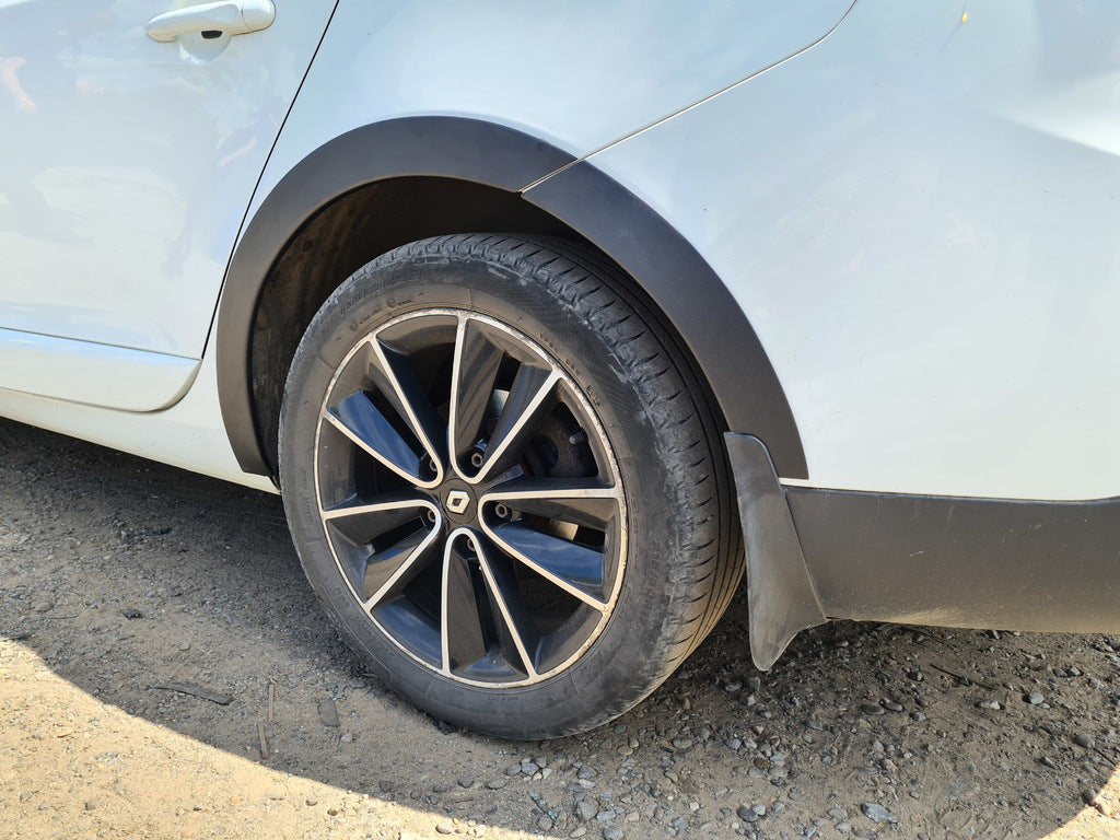 Fender flares (8 pcs, black) for Renault Megane III 2009-2016 - image 9