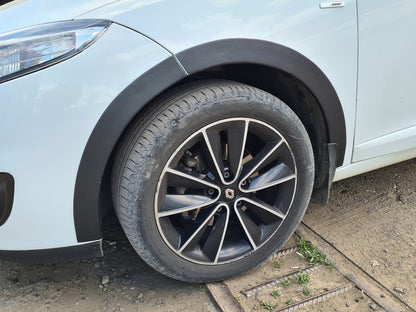 Fender flares (8 pcs, black) for Renault Megane III 2009-2016 - image 2