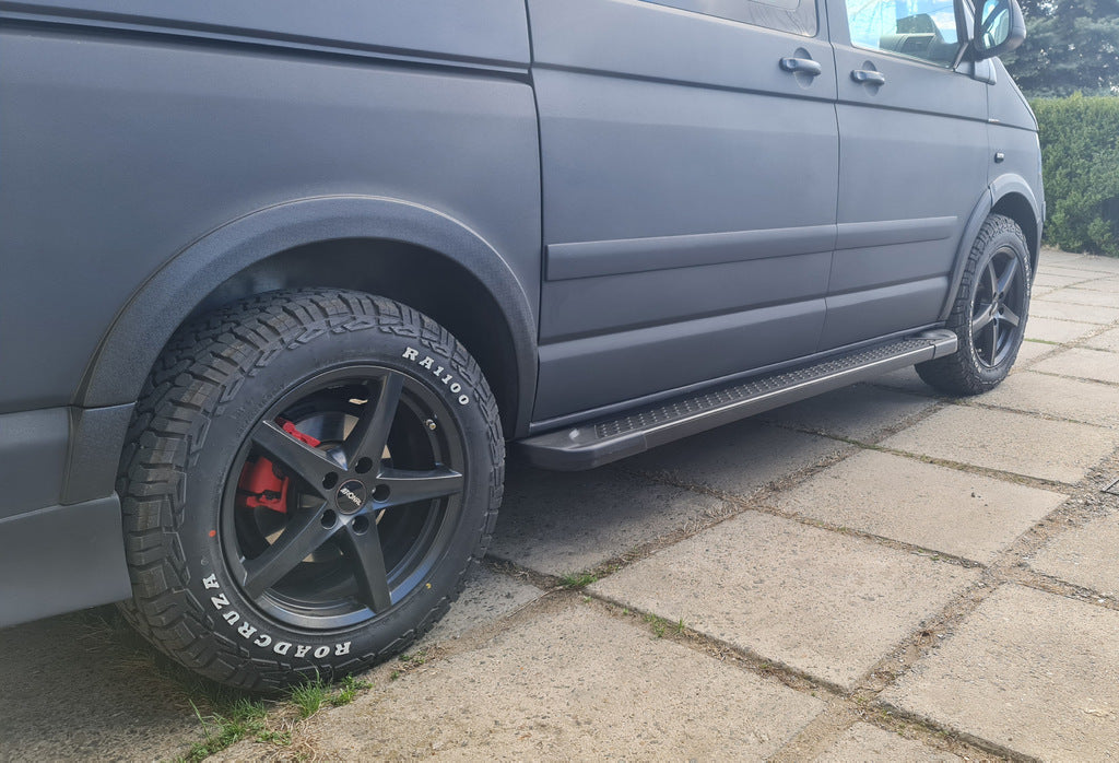 Side Steps Allmond Black (2 pcs, aluminum) for Volkswagen T5 Transporter 2003-2010 - image 1