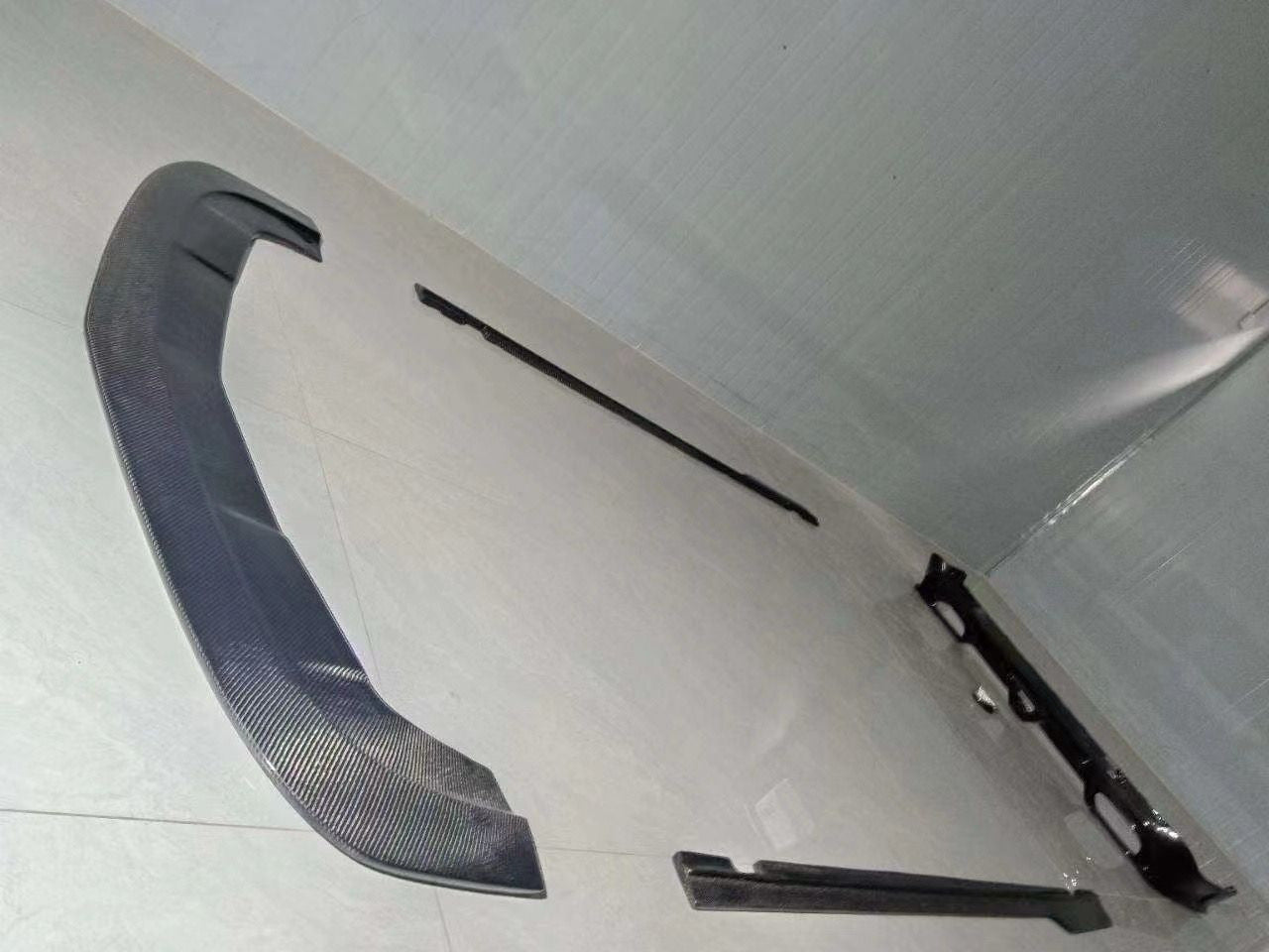 Carbon FullSet Body Kit for Dodge Challenger 2008-2023 - image 3