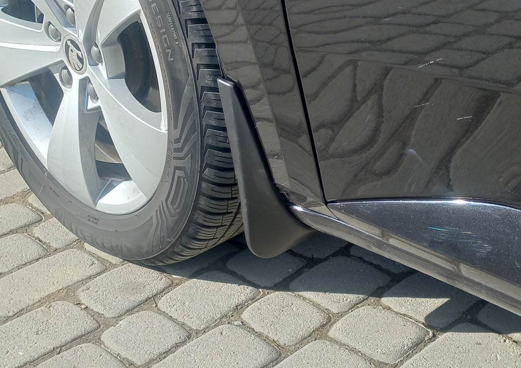 Mud guards under the original (4 PCs) for Skoda Superb 2015-2024 - Reelken Auto