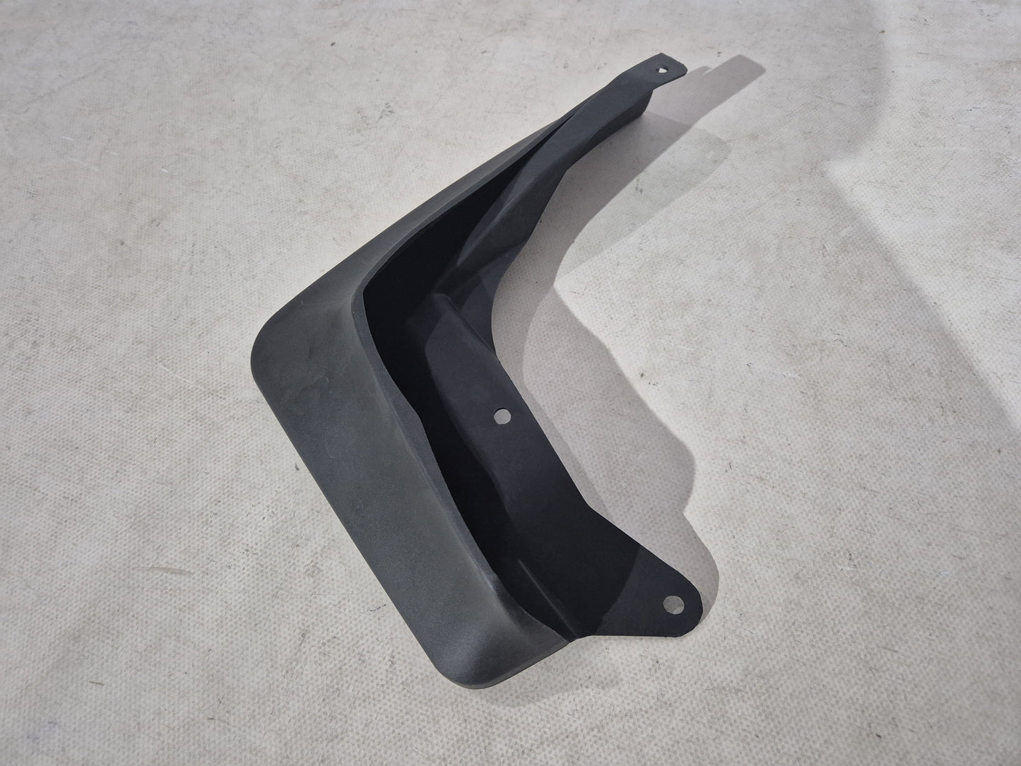 Premium rear left mud flap for G11/12 (1 pc) for BMW 7 Series G11/G12 2015-2022 - image 1