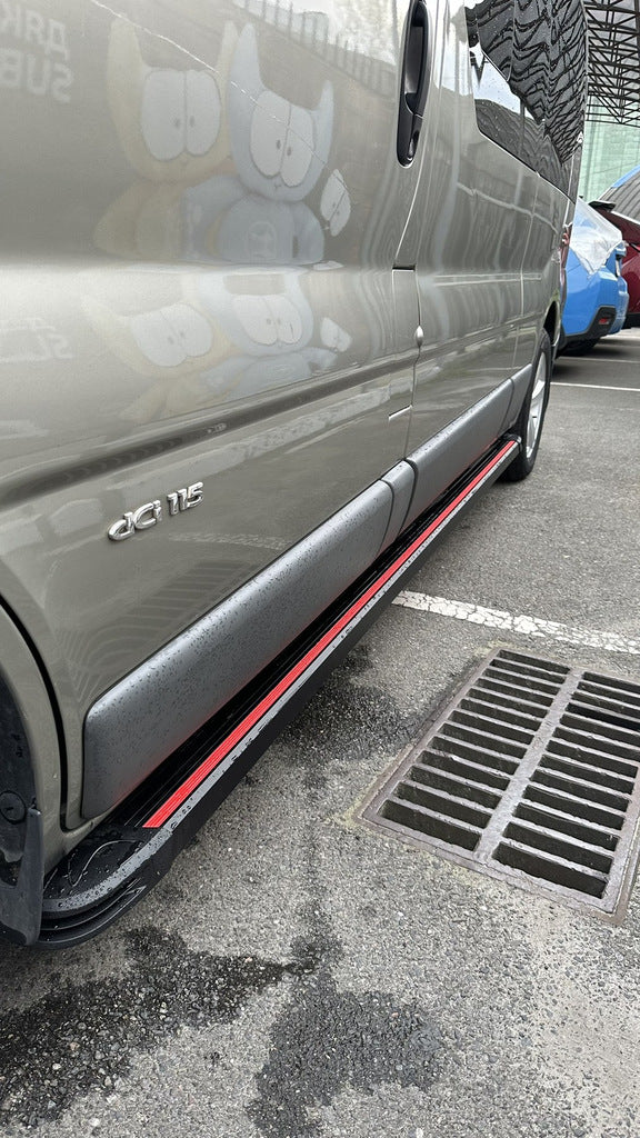 Side steps Maya Red-Black (2 pieces, aluminum) for Renault Trafic 2015↗ - image 2