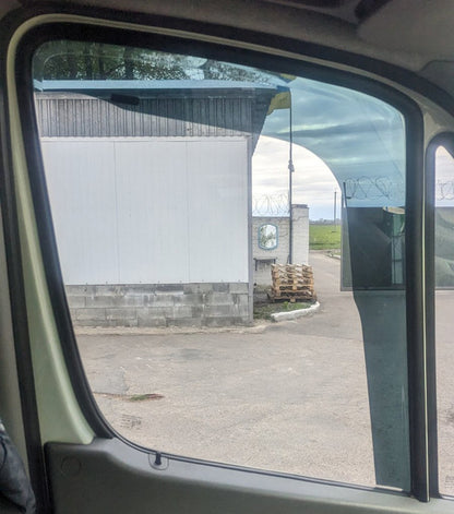 In-channel window deflectors (2 pcs, HIC) for Mercedes Sprinter W906 2006-2018 - image 4