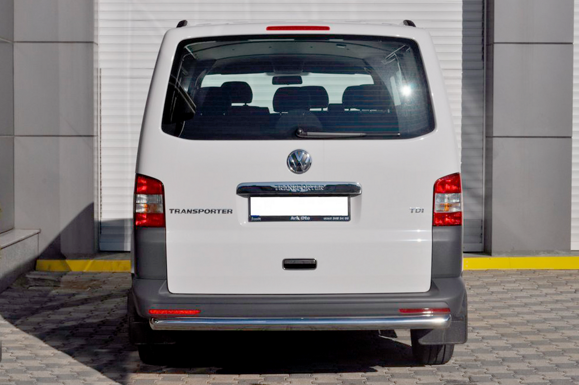 Rear Bar AK002 (Stainless Steel) for Volkswagen T5 Multivan 2003–2010 - image 2