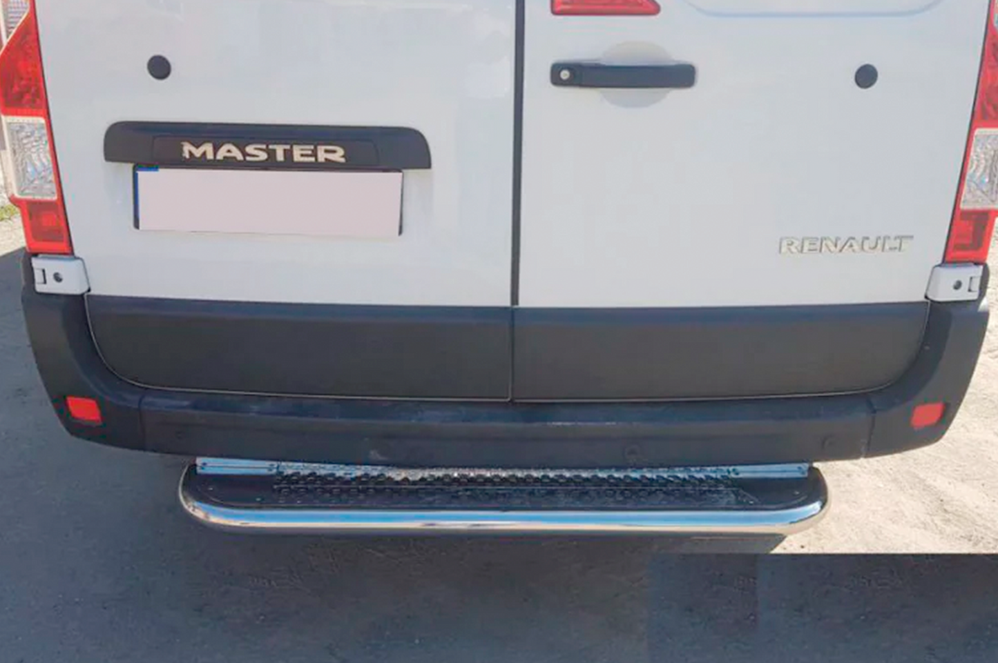 Rear Step (Stainless Steel) for Renault Master 2011-2023 - image 2