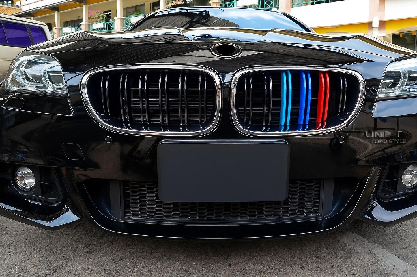 Kidneys M-Look (M-Color with Chrome Trim) for BMW 5 Series F10/F11 2010–2016 - image 1