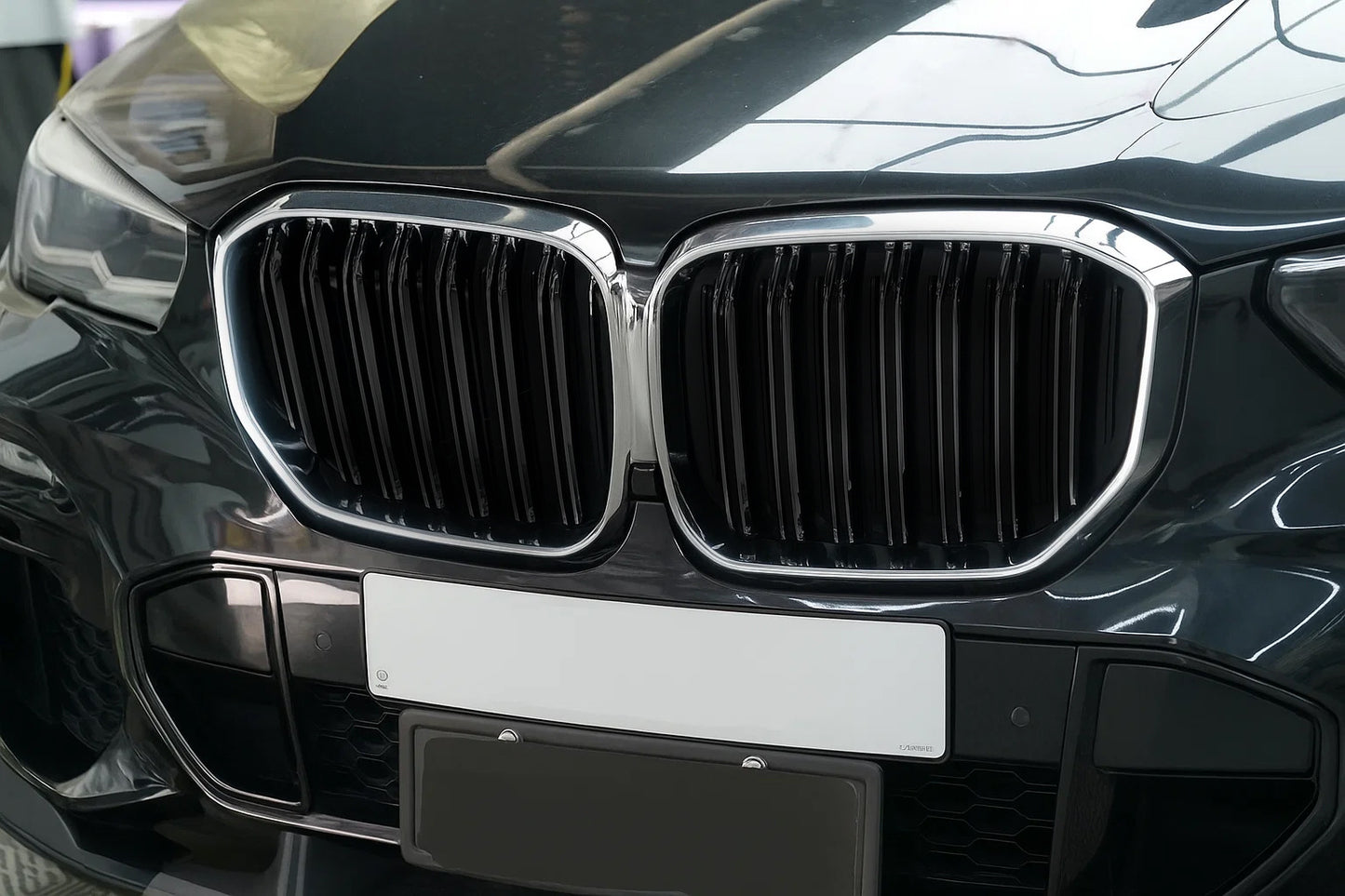 Kidneys M-Look (2019-2022, Gloss Black with Chrome Trim) for BMW X5 G05 2019–2026 - image 1