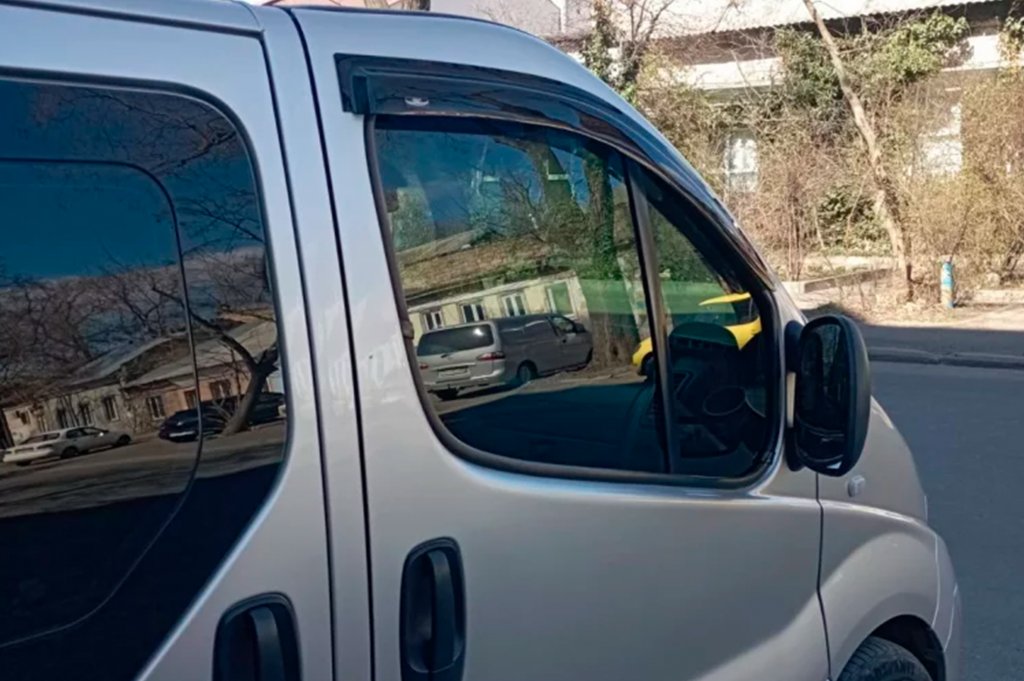 Window Deflectors (2 pcs, HIC) for Opel Vivaro 2001-2015 - image 1