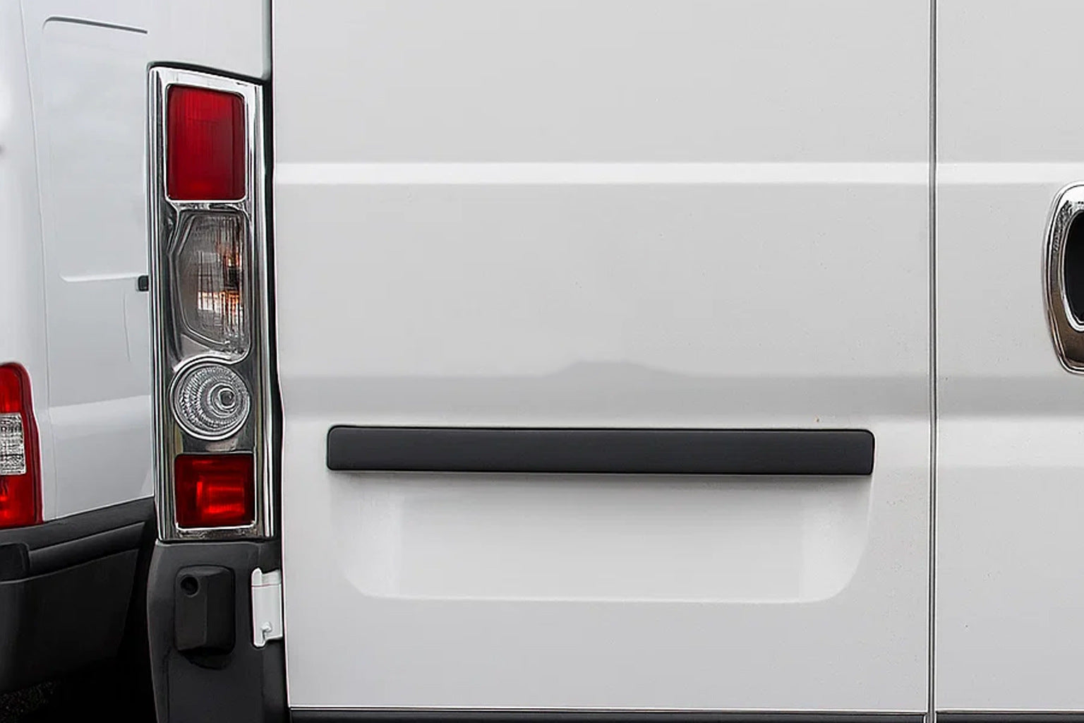 Chrome Tail Light Covers straight (2006-2014, 2 pcs, stainless steel) for Fiat Ducato 2006-2025 - image 1