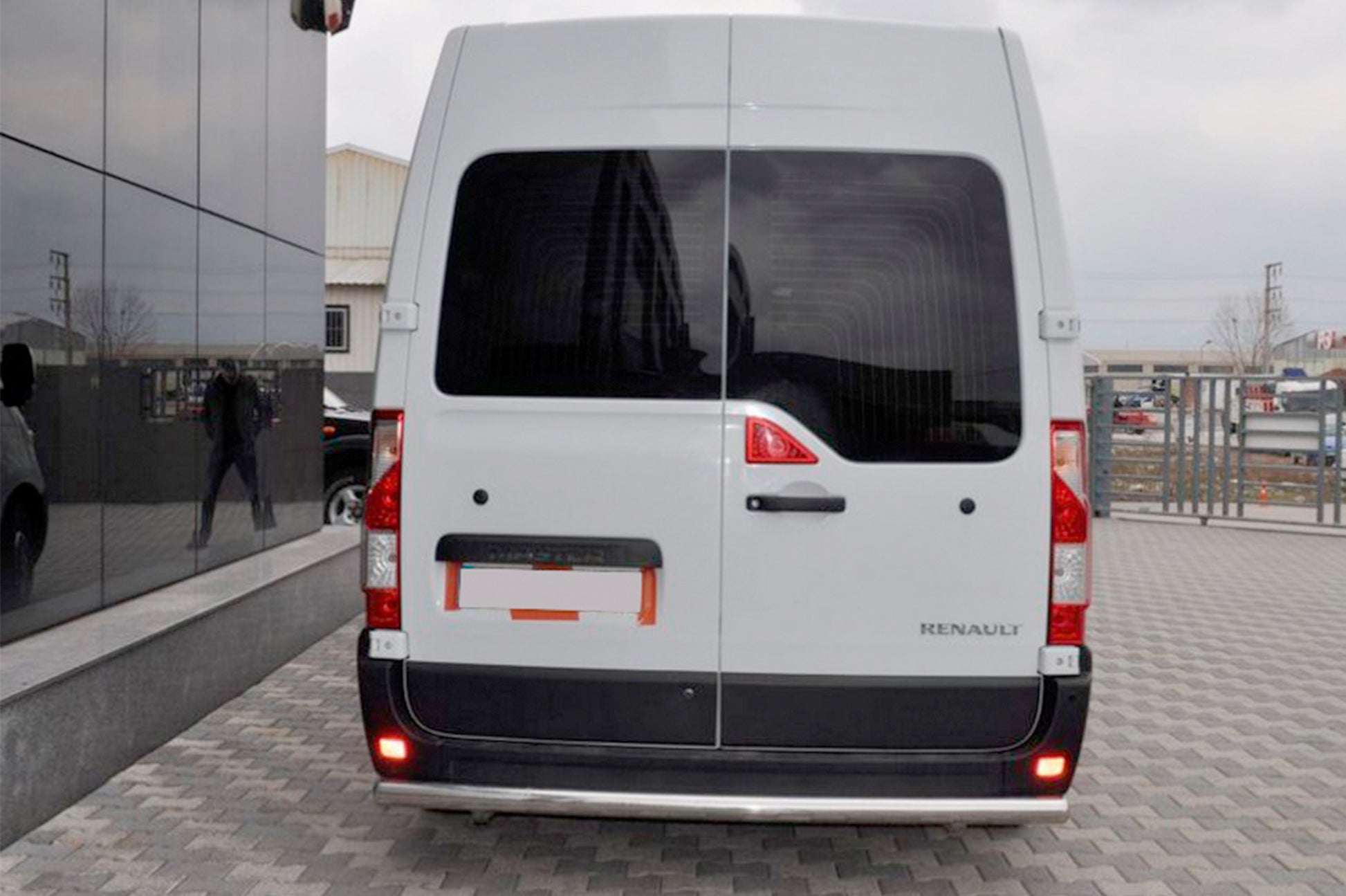 Rear Bar (Stainless Steel) for Nissan NV400 2010-2024 - image 1