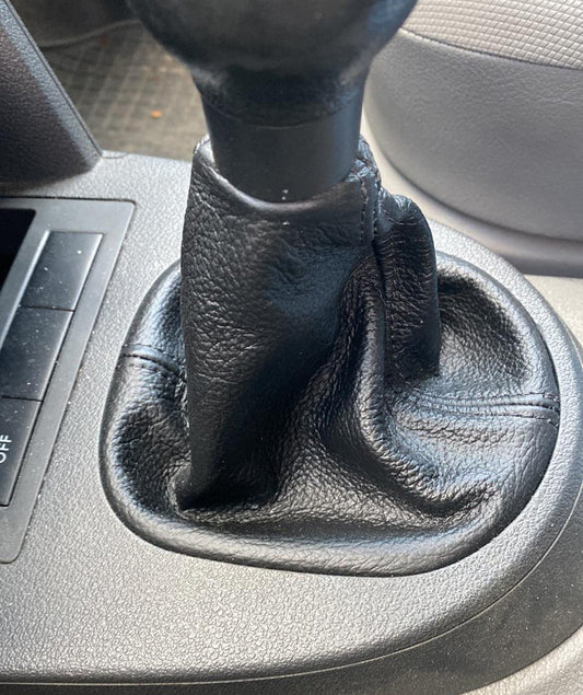 Leather Gear Shift Boot for Volkswagen Caddy 2010-2015 - image 1