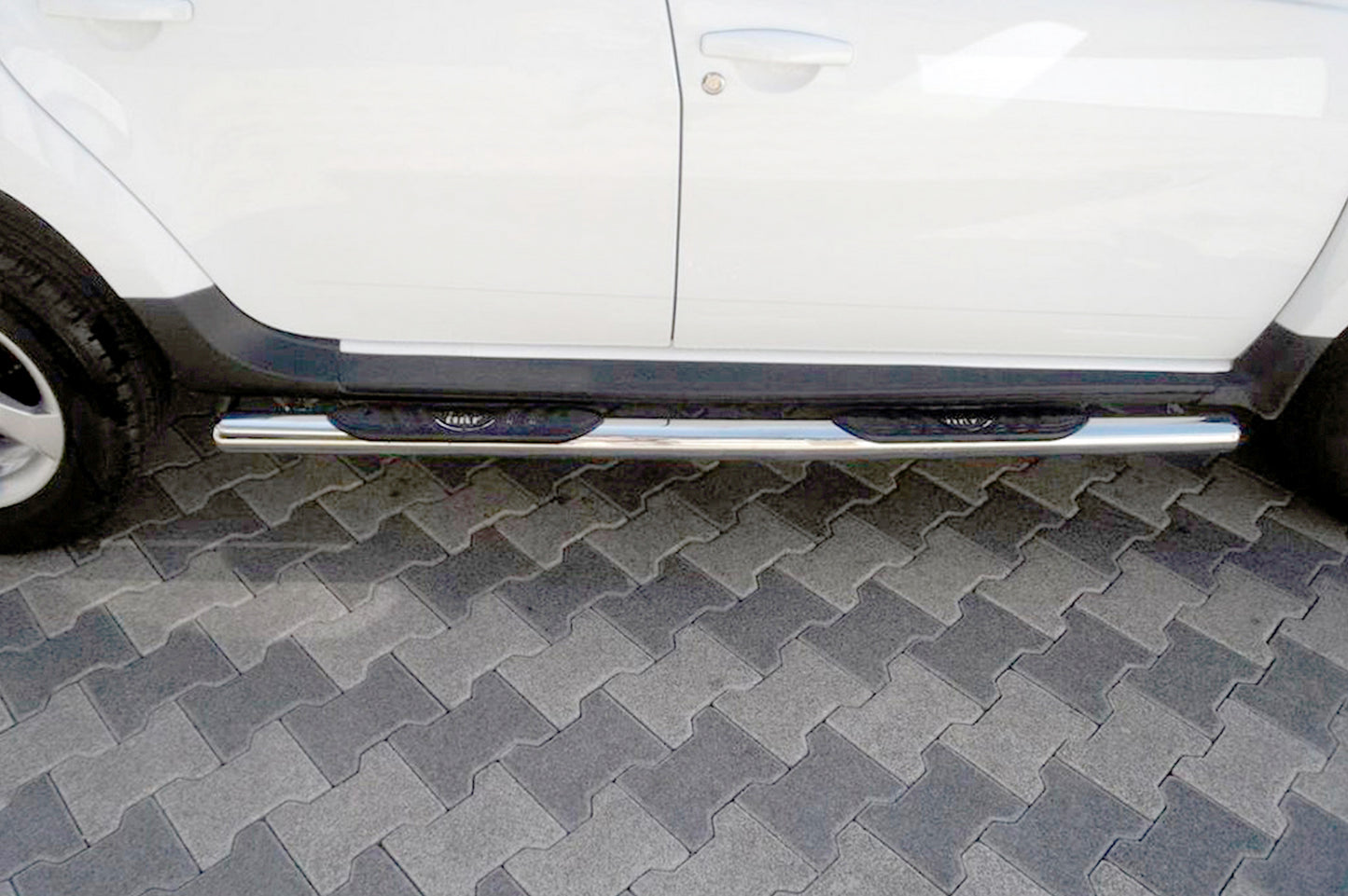 Side Bars BB002 (2 pcs, Stainless Steel) for Dacia Duster 2018-2024 - image 1