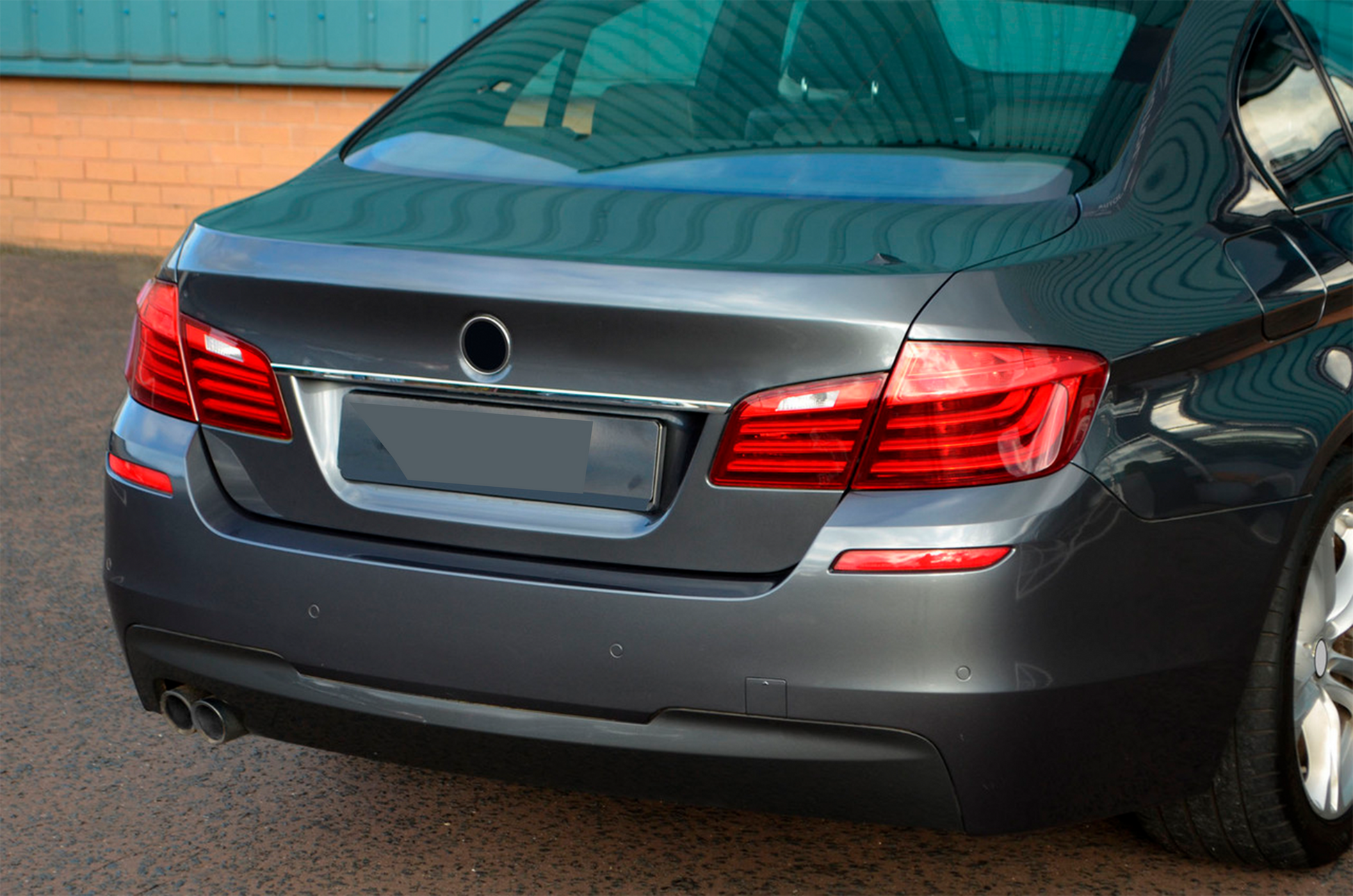 SD Stainless Steel Trim Above License Plate for BMW 5 Series F10/F11 2010–2016 - image 2
