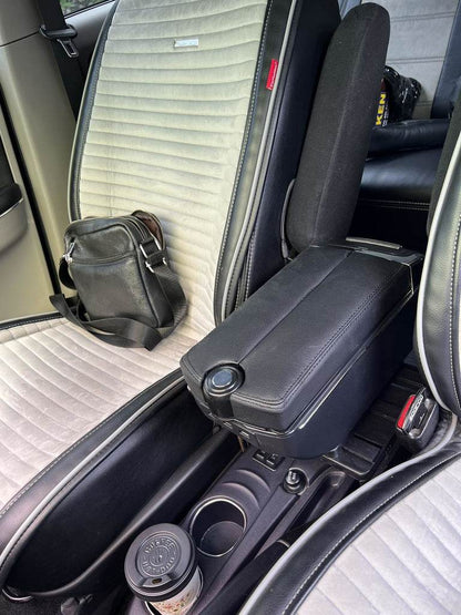 Universal armrest with USB (black) - Reelken Auto