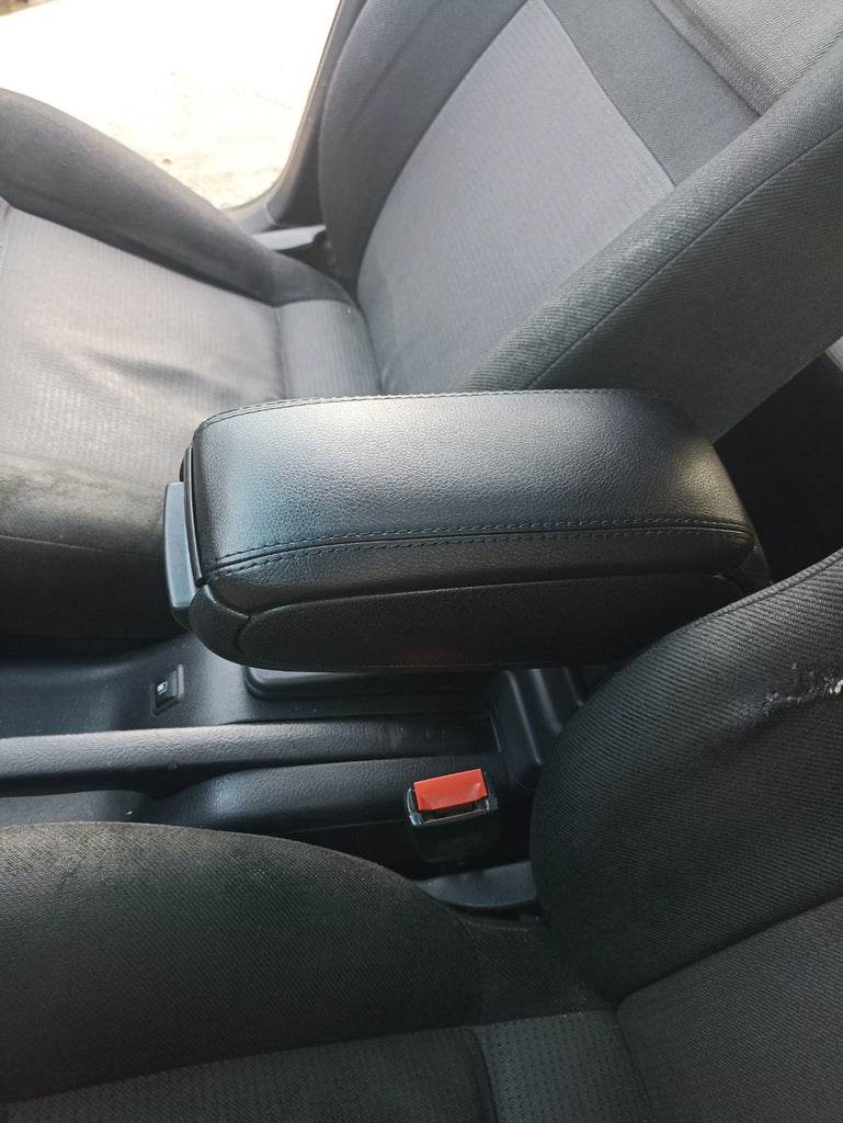 Armrest (in cup holder) for Volkswagen Golf 4 - Reelken Auto
