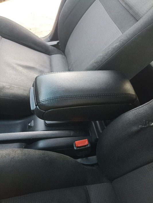 Armrest (in cup holder) for Volkswagen Golf 4 - Reelken Auto