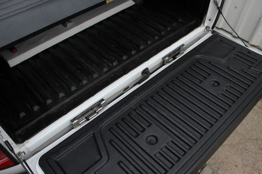 Soft opening mechanism for tailgate for Nissan Navara/NP300 2016- - image 2