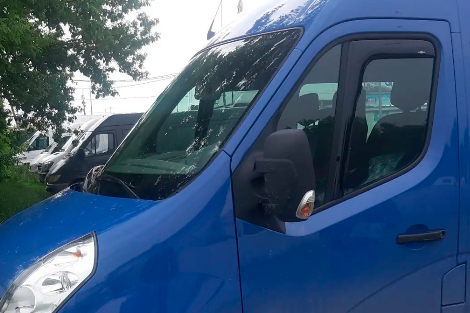 In-channel window deflectors (2 pcs, HIC) for Nissan NV400 2010-2024 - image 4