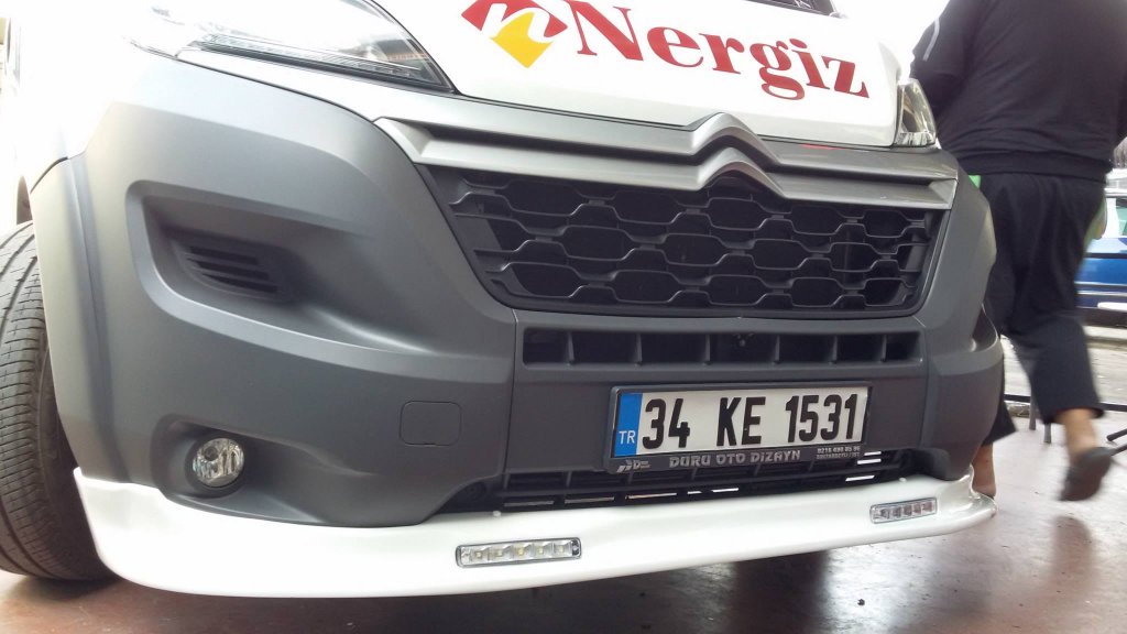 Front lip 2014↗︎ (narrow with LED, paintable) for Citroen Jumper 2007-2025 - image 8