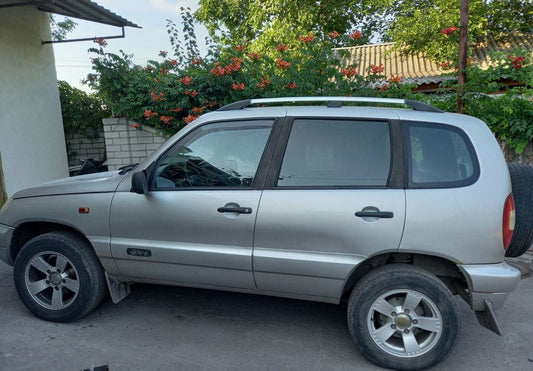 Chrome Roof Rails for Chevrolet Niva 1998-2020 - image 2