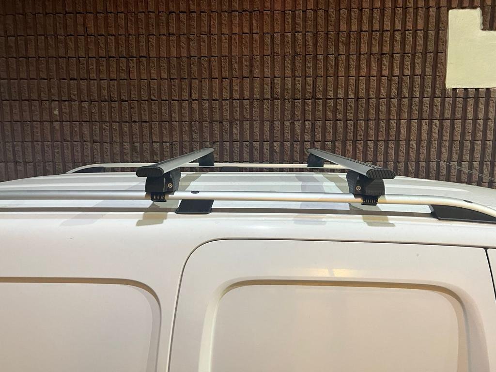 Roof rack (crossbars) for standard railings with key Wizard V1 (2 pcs) for Seat Ateca - image 1