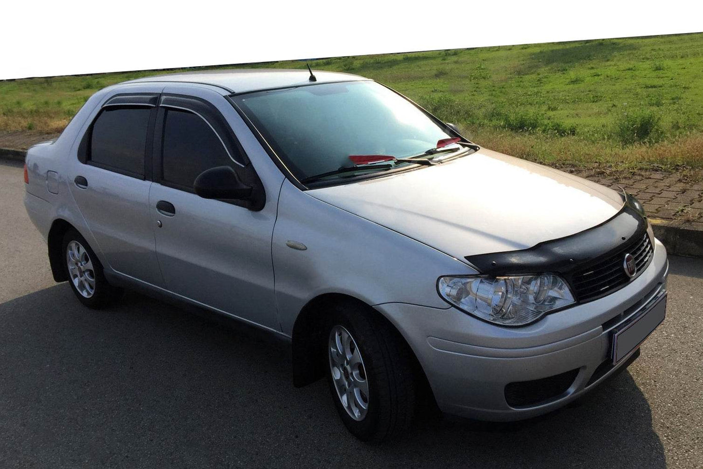 The hood deflector EuroCap for Fiat Albea 2002↗ - Reelken Auto