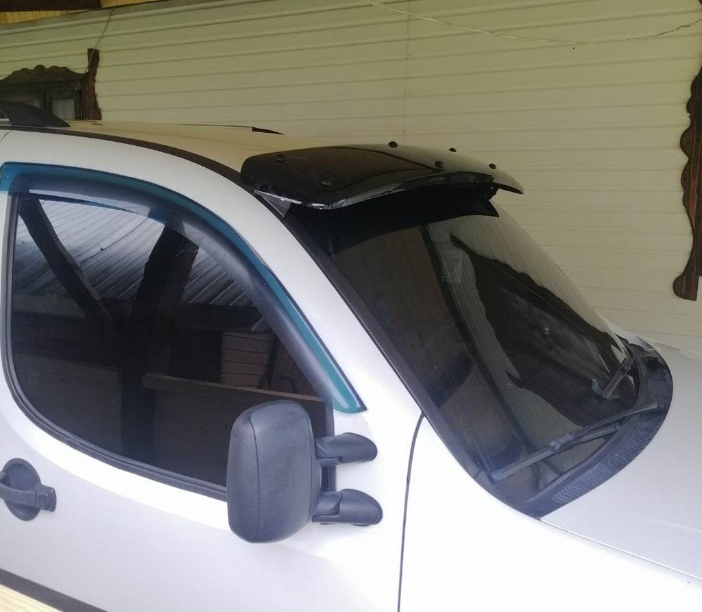 The visor on the windshield (gloss black, 5mm) for Fiat Doblo I 2001-2005 - Reelken Auto