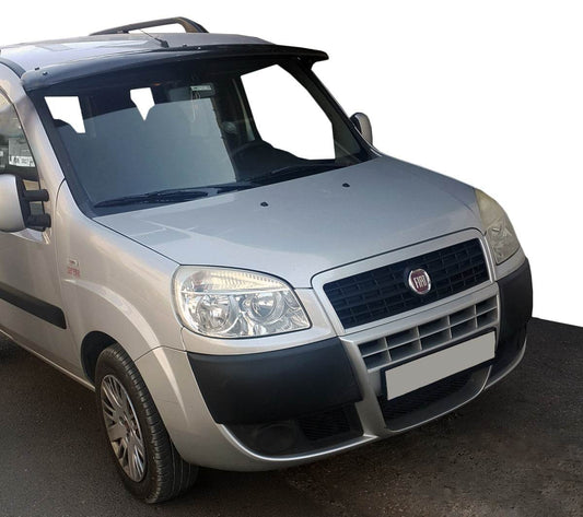 The visor on the windshield (gloss black, 5mm) for Fiat Doblo I 2001-2005 - Reelken Auto