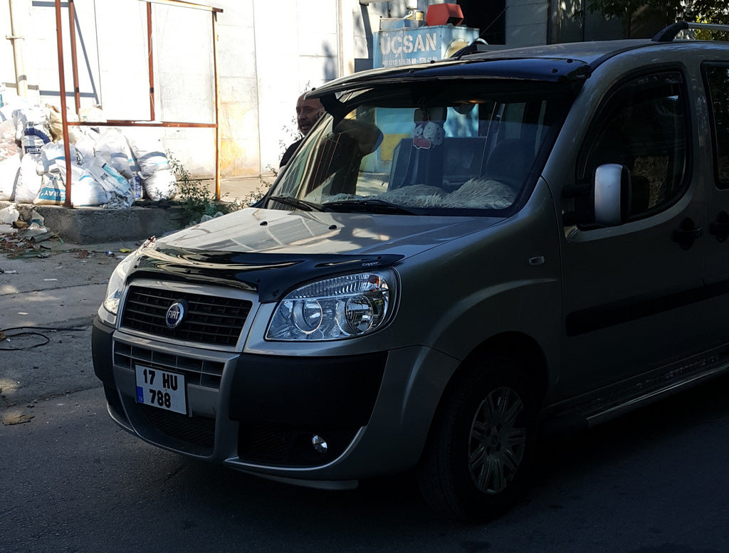 Windshield visor (black gloss, 5mm) for Fiat Doblo I 2001-2005 - image 7